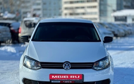 Volkswagen Polo VI (EU Market), 2013 год, 819 000 рублей, 3 фотография