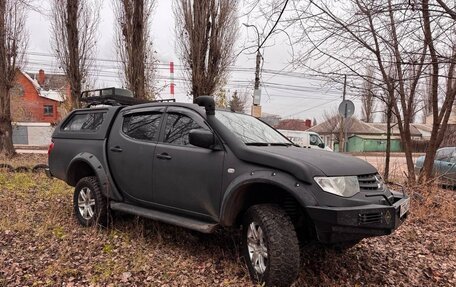 Mitsubishi L200 IV рестайлинг, 2015 год, 1 600 000 рублей, 3 фотография