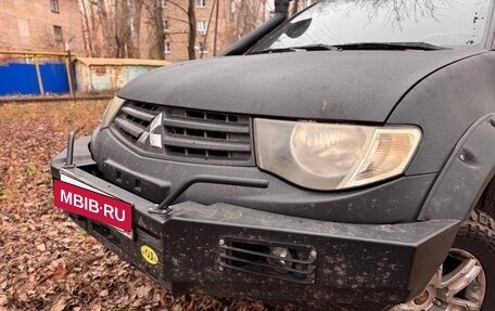 Mitsubishi L200 IV рестайлинг, 2015 год, 1 600 000 рублей, 8 фотография