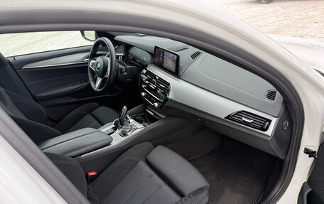 BMW 5 серия, 2018 год, 3 450 000 рублей, 9 фотография