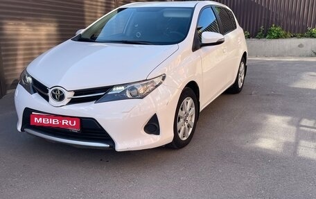 Toyota Auris II, 2014 год, 1 450 000 рублей, 1 фотография