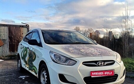 Hyundai Solaris II рестайлинг, 2022 год, 500 000 рублей, 1 фотография