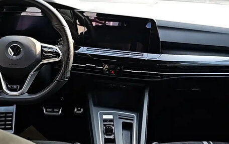 Volkswagen Golf VIII, 2023 год, 1 999 911 рублей, 11 фотография