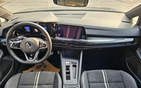 Volkswagen Golf VIII, 2023 год, 1 999 911 рублей, 10 фотография