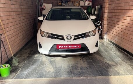 Toyota Auris II, 2014 год, 1 450 000 рублей, 6 фотография