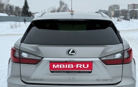 Lexus RX IV рестайлинг, 2017 год, 4 250 000 рублей, 6 фотография