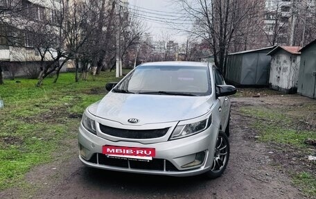 KIA Rio III рестайлинг, 2015 год, 830 000 рублей, 2 фотография