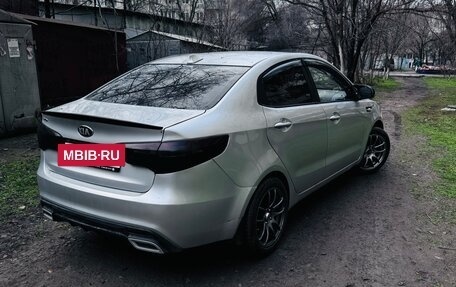 KIA Rio III рестайлинг, 2015 год, 830 000 рублей, 3 фотография