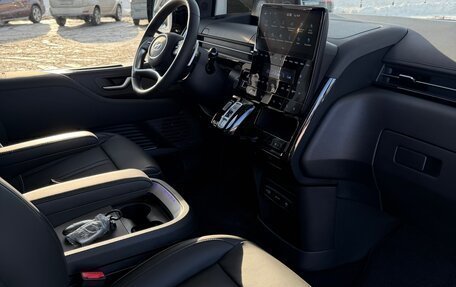 Hyundai Staria, 2024 год, 7 300 000 рублей, 34 фотография