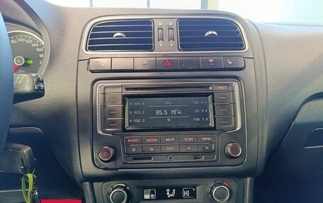 Volkswagen Polo VI (EU Market), 2013 год, 888 000 рублей, 11 фотография