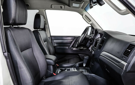 Mitsubishi Pajero IV, 2014 год, 2 449 000 рублей, 19 фотография