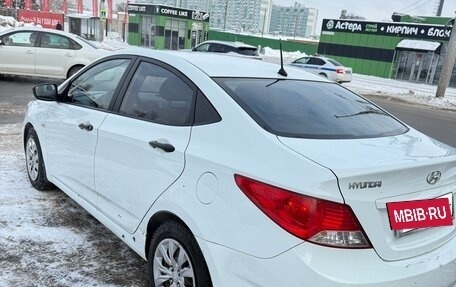 Hyundai Solaris II рестайлинг, 2012 год, 600 000 рублей, 3 фотография