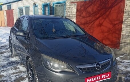 Opel Astra J, 2011 год, 750 000 рублей, 2 фотография