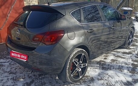 Opel Astra J, 2011 год, 750 000 рублей, 3 фотография