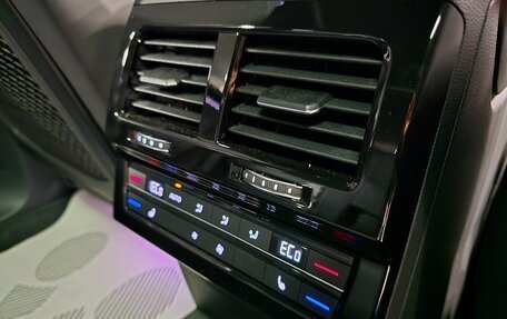 Volkswagen Touareg III, 2025 год, 12 185 000 рублей, 28 фотография