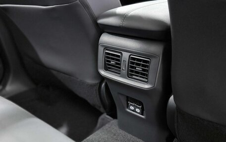 Toyota RAV4, 2025 год, 4 400 000 рублей, 16 фотография