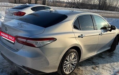 Toyota Camry, 2020 год, 3 300 000 рублей, 3 фотография