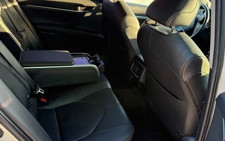 Toyota Camry, 2020 год, 3 300 000 рублей, 5 фотография