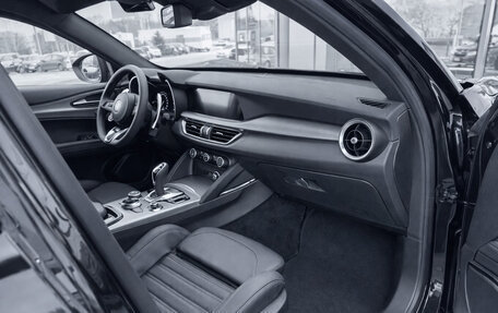 Alfa Romeo Stelvio, 2025 год, 6 993 133 рублей, 11 фотография