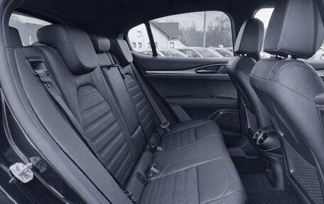 Alfa Romeo Stelvio, 2025 год, 6 993 133 рублей, 12 фотография