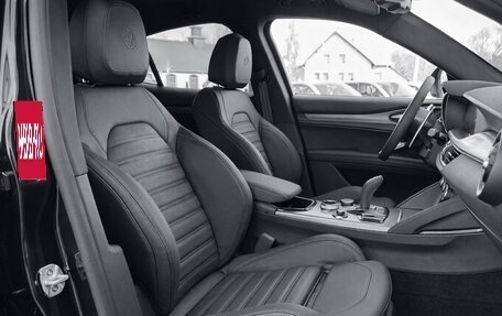 Alfa Romeo Stelvio, 2025 год, 6 993 133 рублей, 17 фотография