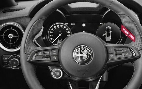 Alfa Romeo Stelvio, 2025 год, 6 993 133 рублей, 18 фотография