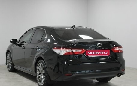 Toyota Camry, 2018 год, 2 669 900 рублей, 6 фотография