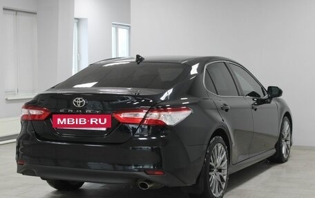 Toyota Camry, 2018 год, 2 669 900 рублей, 4 фотография