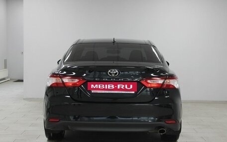 Toyota Camry, 2018 год, 2 669 900 рублей, 5 фотография