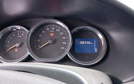 Renault Logan II, 2015 год, 880 000 рублей, 5 фотография