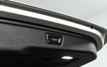 BMW 3 серия, 2019 год, 3 000 000 рублей, 16 фотография