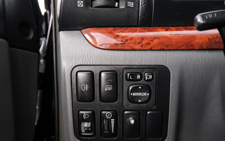 Toyota Land Cruiser Prado 120 рестайлинг, 2003 год, 2 149 000 рублей, 21 фотография