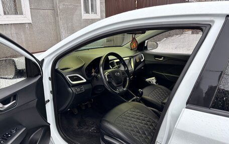 Hyundai Solaris II рестайлинг, 2019 год, 1 100 000 рублей, 1 фотография