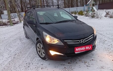 Hyundai Solaris II рестайлинг, 2015 год, 800 000 рублей, 1 фотография