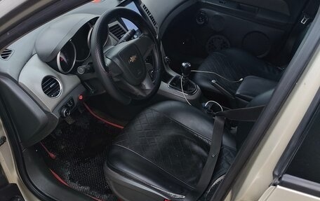 Chevrolet Cruze II, 2010 год, 420 000 рублей, 8 фотография