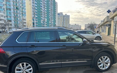 Volkswagen Tiguan II, 2017 год, 2 000 000 рублей, 3 фотография