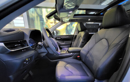 Toyota Highlander, 2025 год, 5 690 000 рублей, 17 фотография