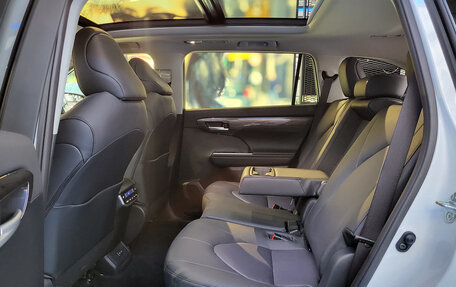 Toyota Highlander, 2025 год, 5 690 000 рублей, 19 фотография