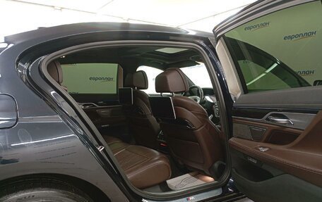 BMW 7 серия, 2017 год, 3 623 920 рублей, 12 фотография