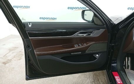 BMW 7 серия, 2017 год, 3 623 920 рублей, 9 фотография