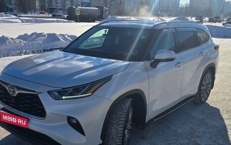 Toyota Highlander, 2021 год, 5 999 000 рублей, 1 фотография