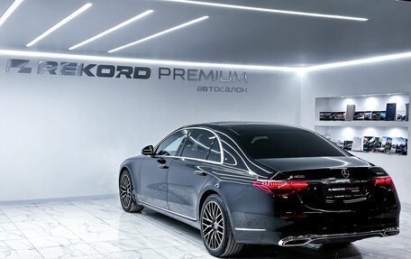 Mercedes-Benz S-Класс, 2024 год, 18 000 000 рублей, 34 фотография