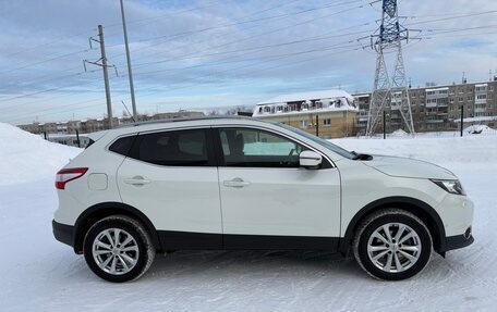 Nissan Qashqai, 2015 год, 1 850 000 рублей, 2 фотография
