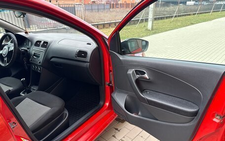 Volkswagen Polo VI (EU Market), 2010 год, 500 000 рублей, 11 фотография