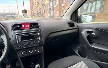 Volkswagen Polo VI (EU Market), 2010 год, 500 000 рублей, 10 фотография