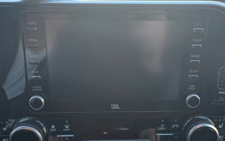 Toyota Highlander, 2021 год, 5 999 000 рублей, 10 фотография