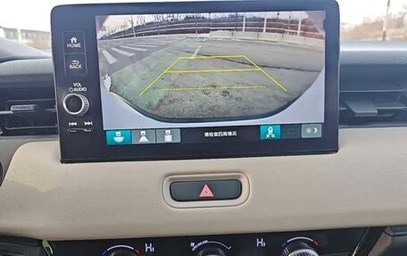 Honda Vezel, 2022 год, 1 850 001 рублей, 14 фотография