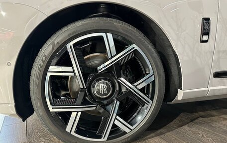 Rolls-Royce Cullinan, 2025 год, 69 000 000 рублей, 15 фотография