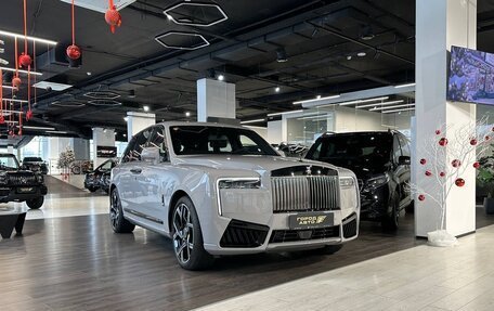 Rolls-Royce Cullinan, 2025 год, 69 000 000 рублей, 17 фотография