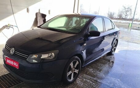 Volkswagen Polo VI (EU Market), 2013 год, 420 000 рублей, 1 фотография